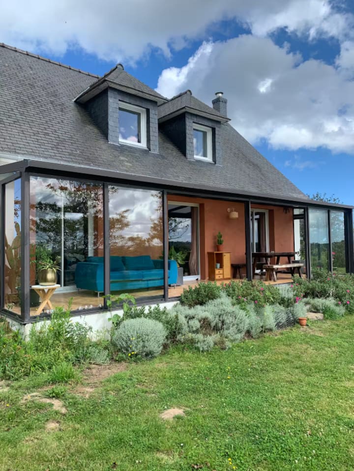 Gr34 : Jolie Maison Vue Sur La Vallée - Tréguier