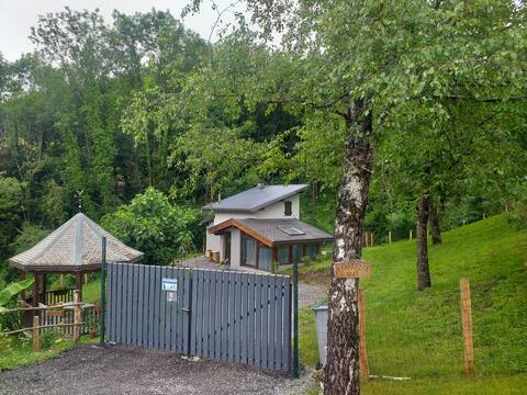 "La Farfelue" Cottage between Countryside and Mountain