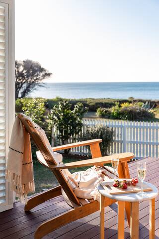 Lands End – Oceanfront Retreat