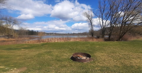 Quiet Pond View Cabin