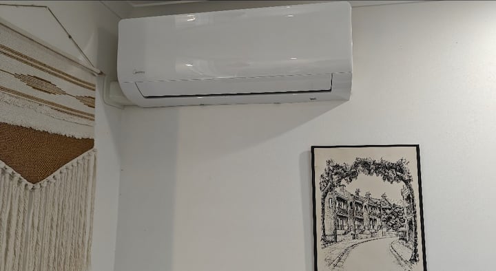 A Perfect Location Granny Flat - Notting Hill