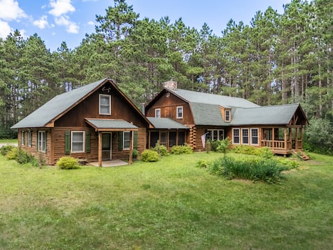 10bed Sleeps 25+ Luxury Cabin Near Dells and Lake