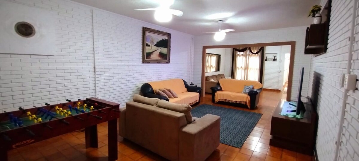 Successful Airbnb property: Casa Mongaguá City Center in Mongaguá