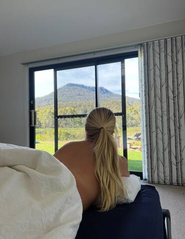 Quamby Bluff Lake House, Australia gallery image 4