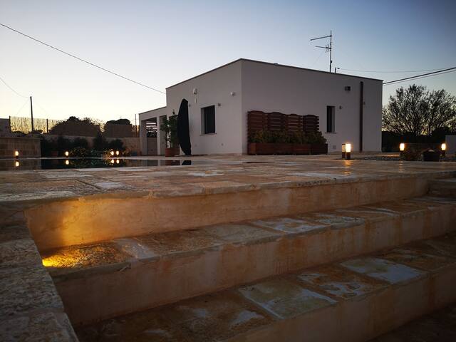 valle d’Itria IN infinity pool gallery image 3