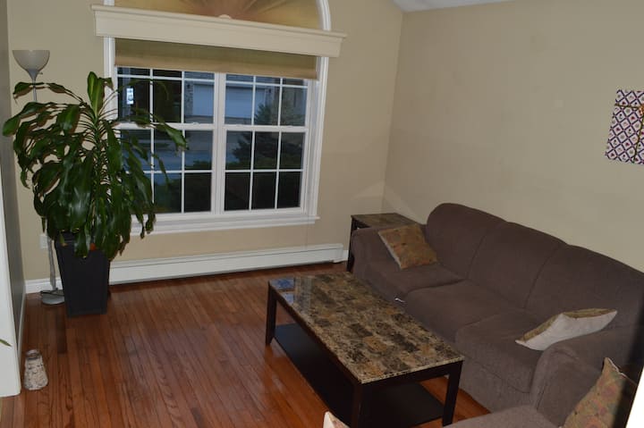 Bisrama Guest House With Office Space In Halifax - Halifax Regional Municipality