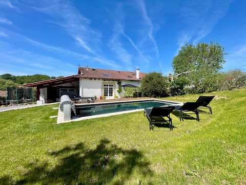 Renovated 19th century Basque house – Pool, air conditioning, Rhune view