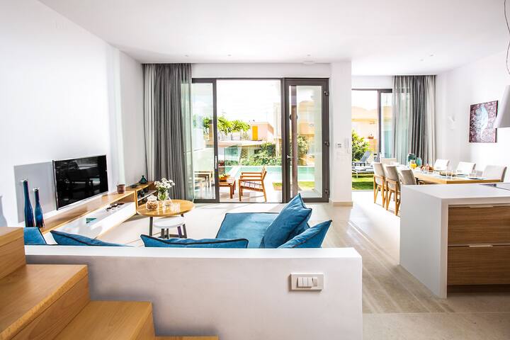 Walk to Beach (150m) & Near Chania / Private Pool gallery image 3