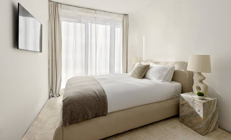 Chic 3 Bed 2 bath | Near Central Park | Quiet | gallery image 2