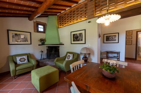 Top performing Airbnb: Casa al Gianni - Hut in Sovicille