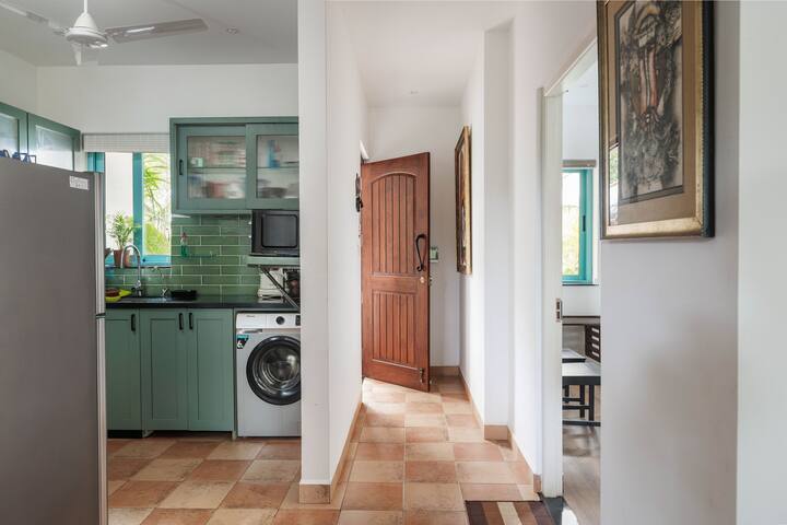 Full kitchen image 1