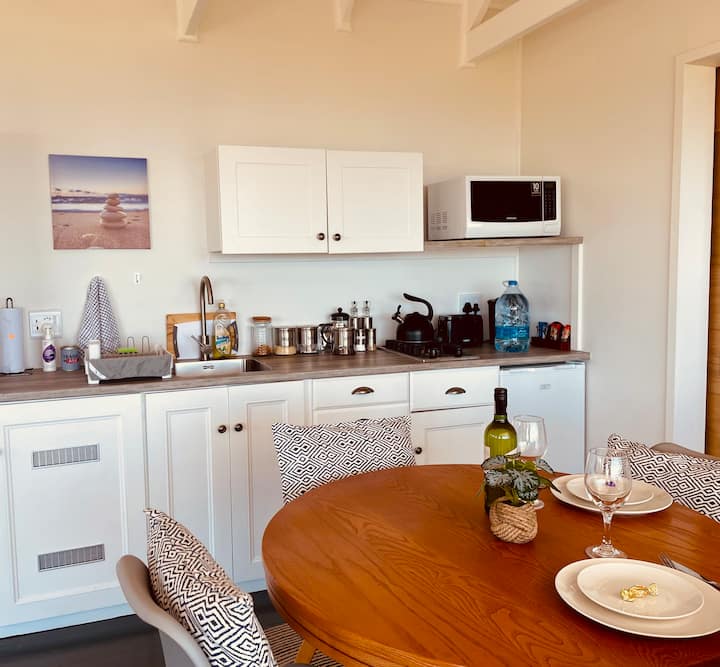Sea Views, Hikes & Tranquility: Wildside Cabin - Plettenberg Bay