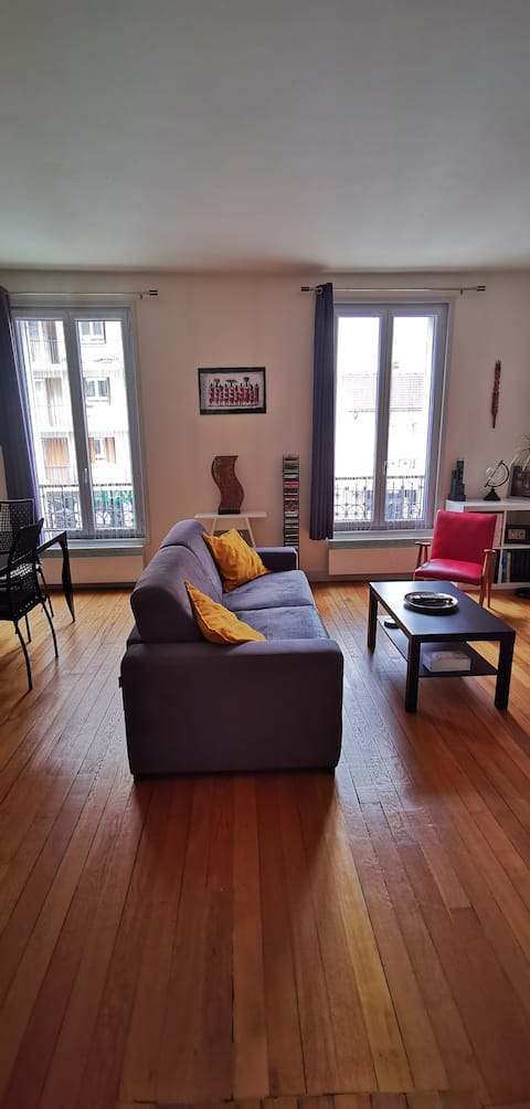Airbnb performant: Nice bright apartment 5min to Paris à Maisons Alfort