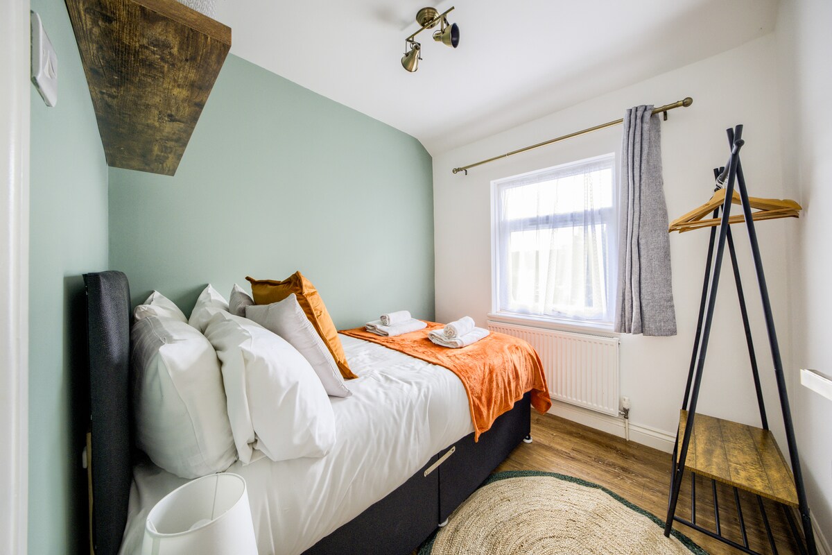 安静舒适，非常适合放松身心或赶上工作。