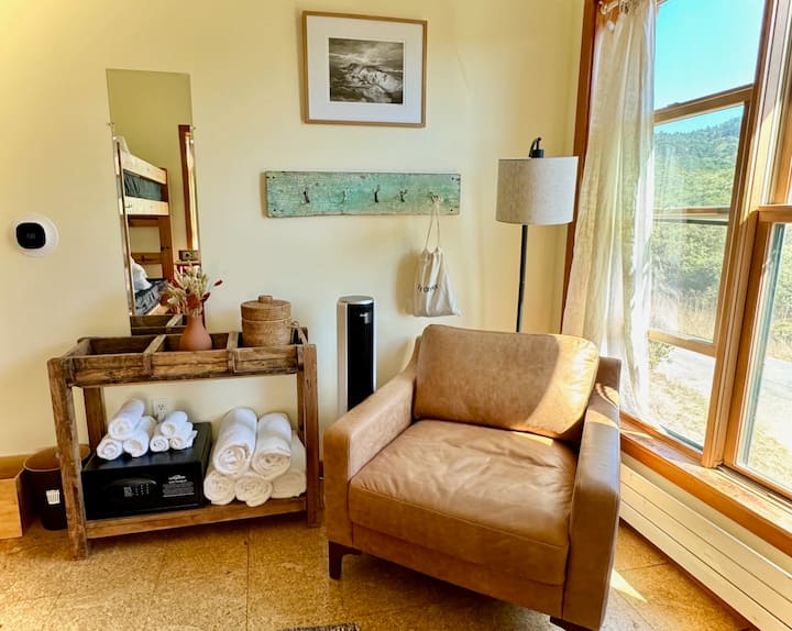 Limantour Lodge - Family Room with shared bath