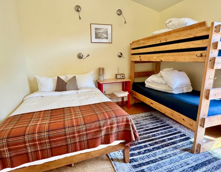 Limantour Lodge - Family Room with shared bath
