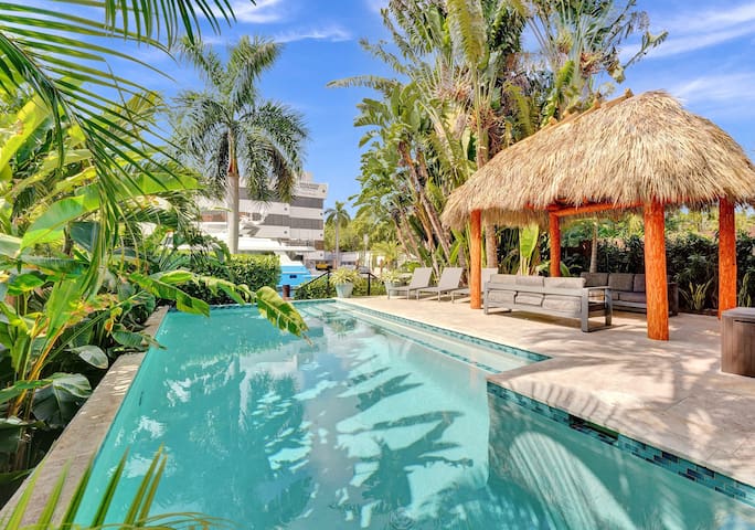 LAS OLAS ISLES Poolside Palms w/ DOCK – 5BD/4.5BTH