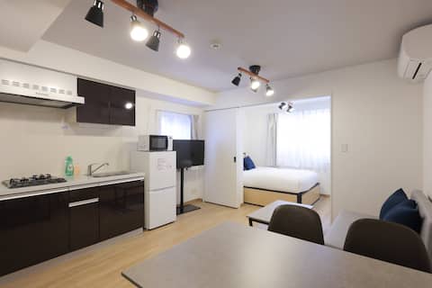 2-minute walk from the sta/b01