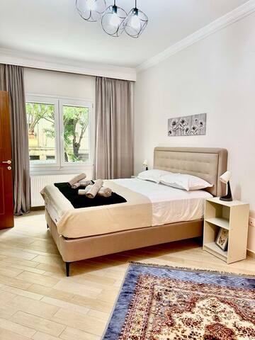 The “Roman market” lux apartment