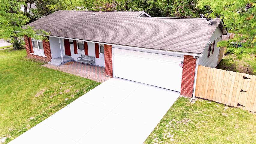 Entire Central Columbus Home! gallery image 2