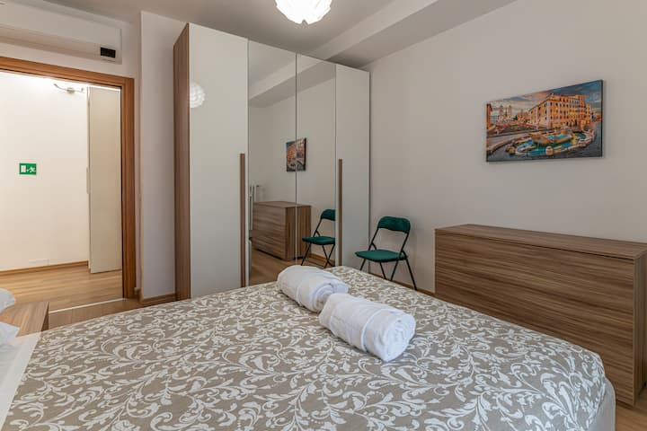 Chambre avec lit double