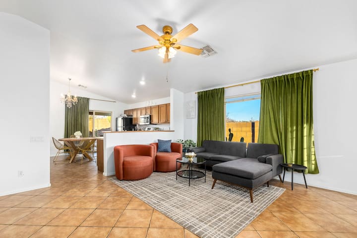 Secluded Retreat: Private, Beautiful Home Wow - Oro Valley, AZ