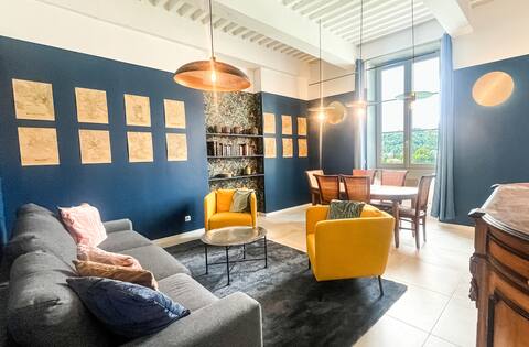 Top performing Airbnb: Jazz in Vienna, *view of the Rhône*, 17th-century building in Vienne