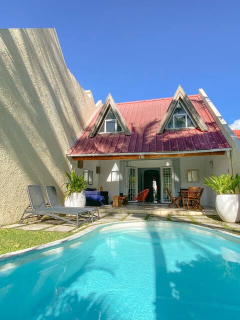 Chic Home with Private Pool, 1 min to Beach
