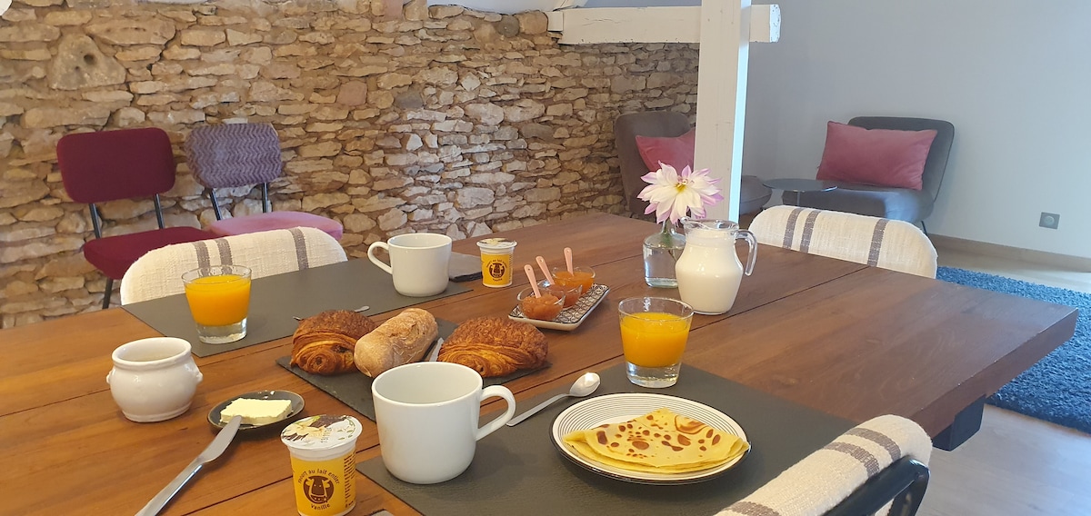 Domaine d’Exception | Chambre King, Spa & Billard - Simeyrols