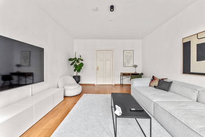 Stylish 120sqm Appartment in Berlin-Mitte gallery image 5
