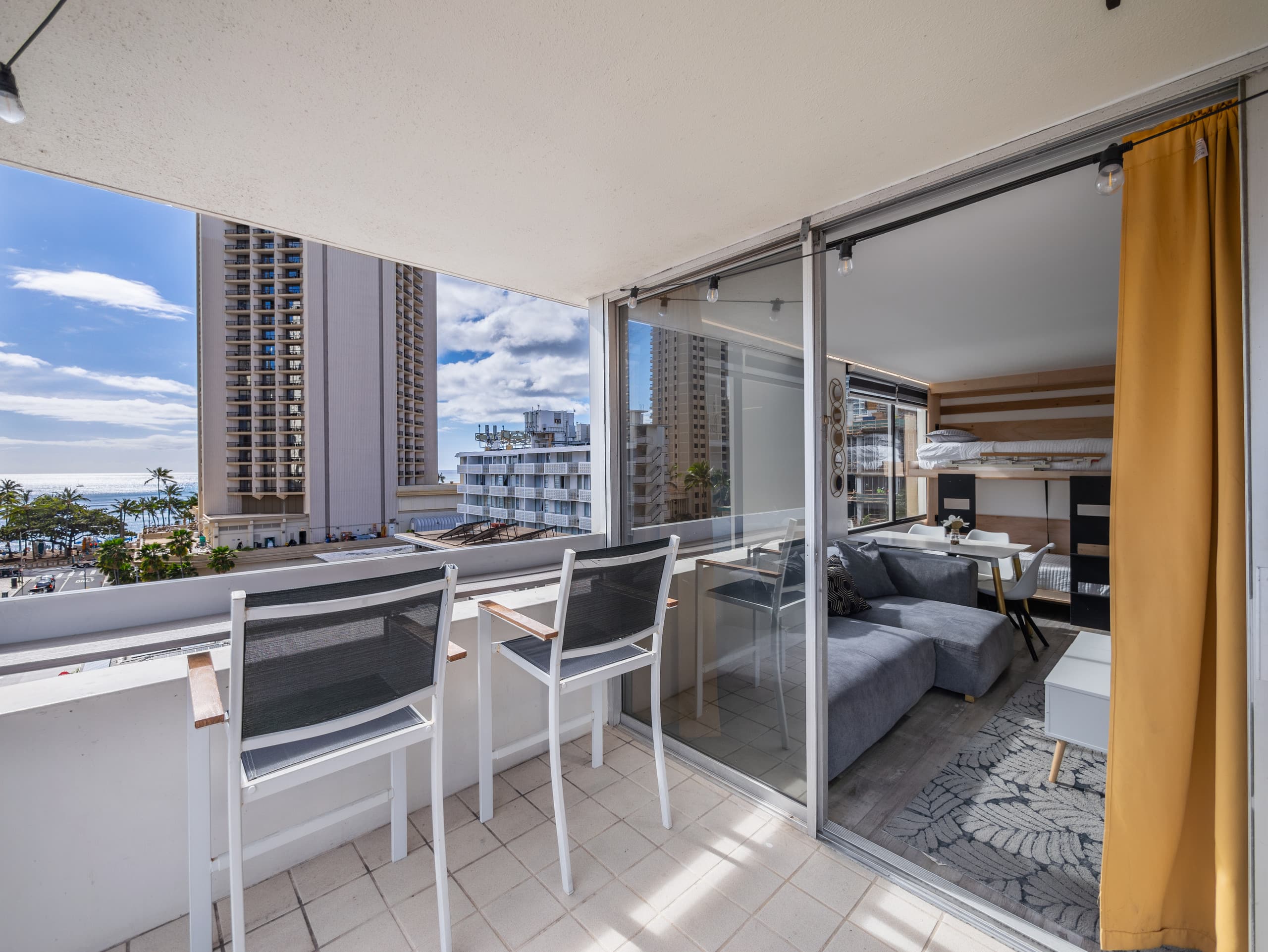 Upscale Ocean view family unit -1BR Near Beach! - Image 24