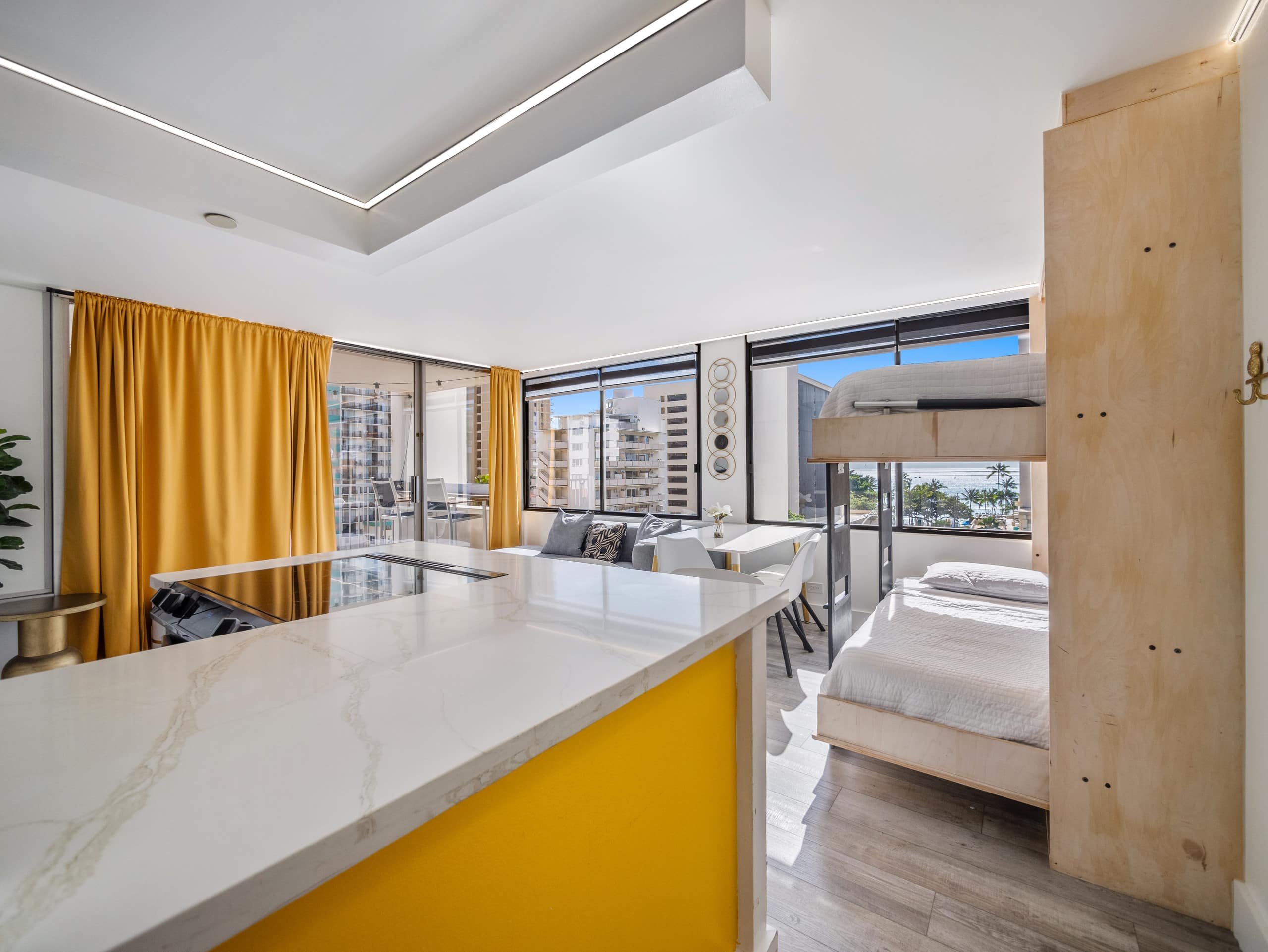 Upscale Ocean view family unit -1BR Near Beach! - Image 3