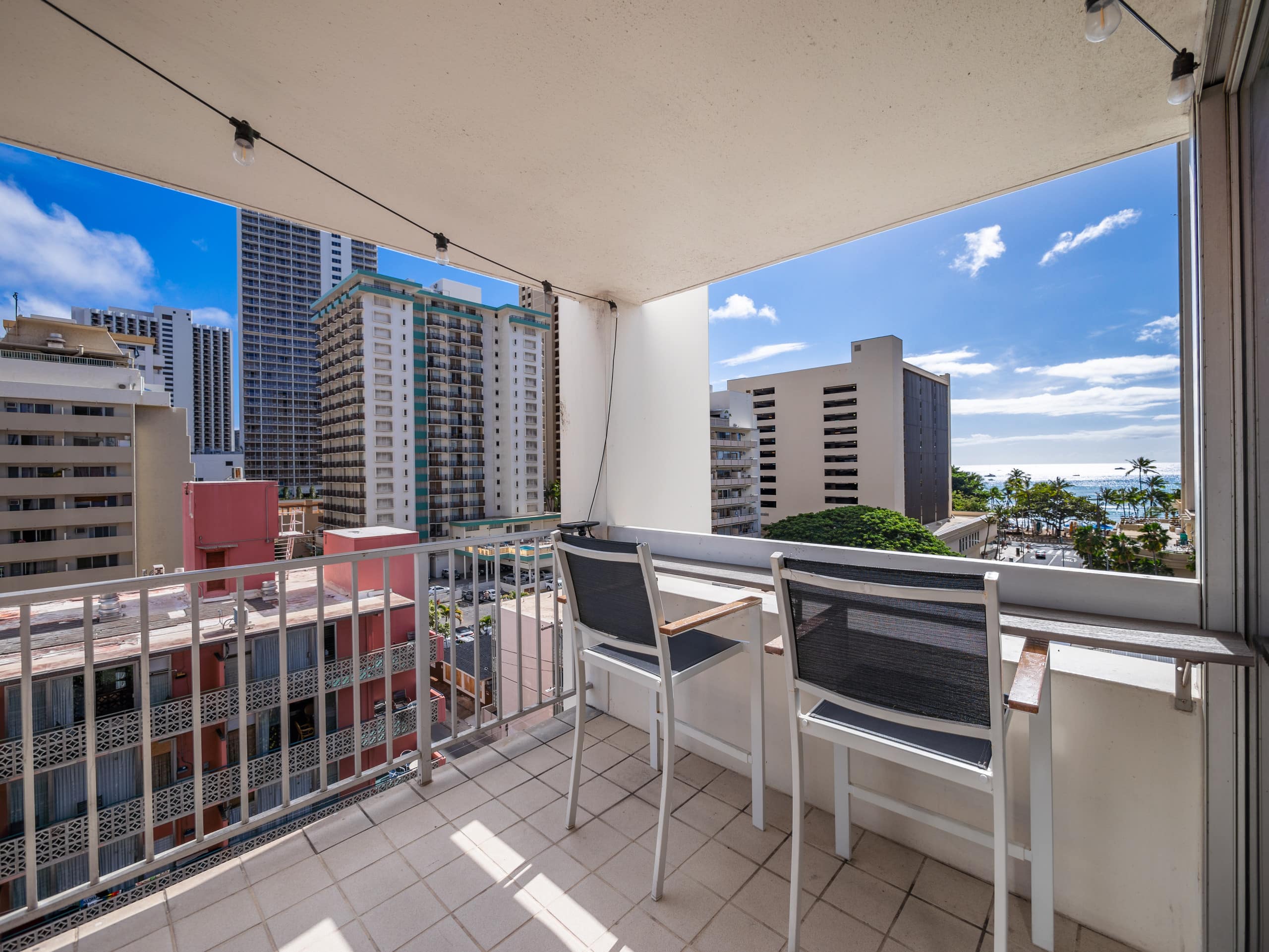 Upscale Ocean view family unit -1BR Near Beach! - Image 22