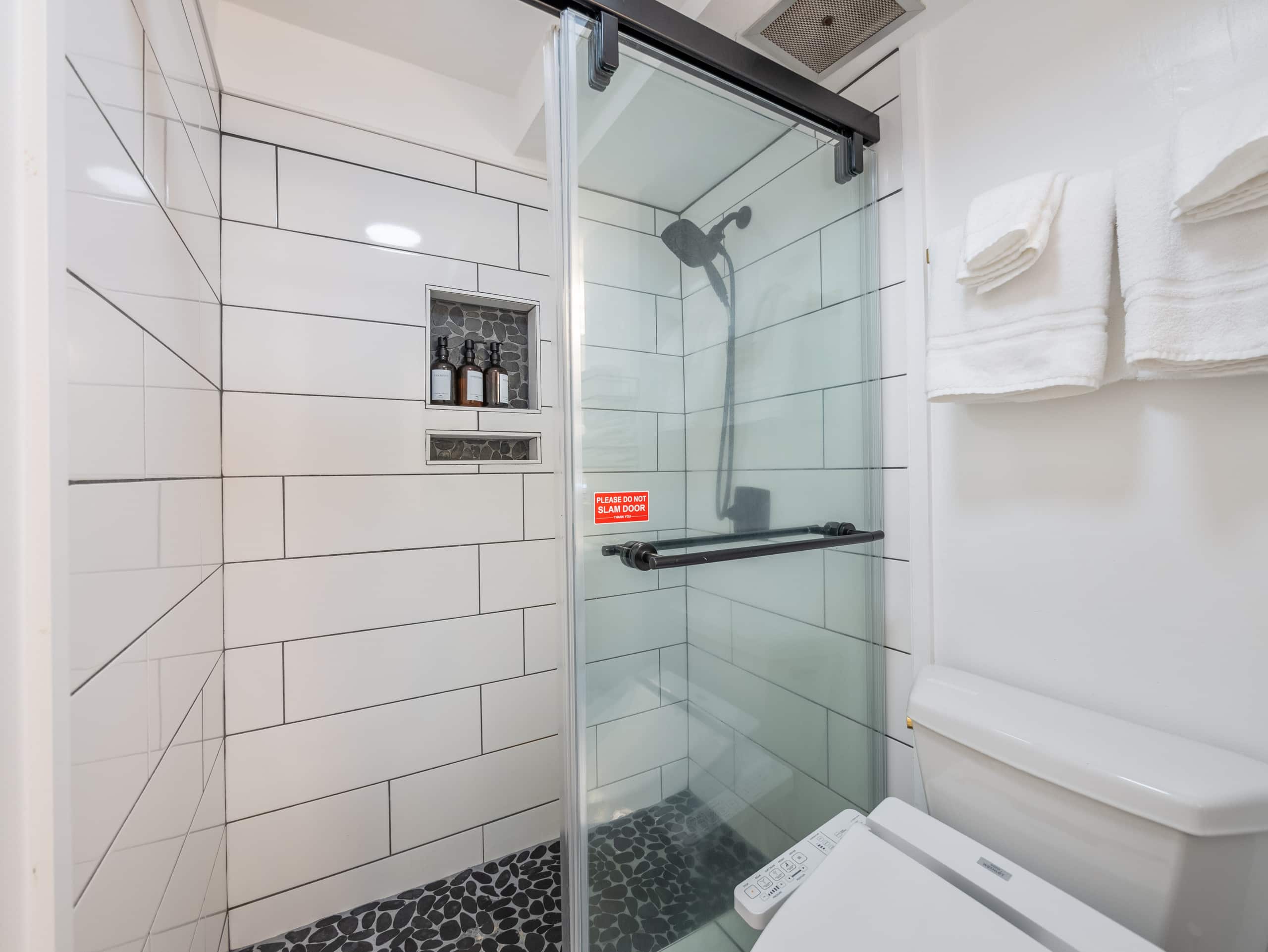 Upscale Ocean view family unit -1BR Near Beach! - Image 21