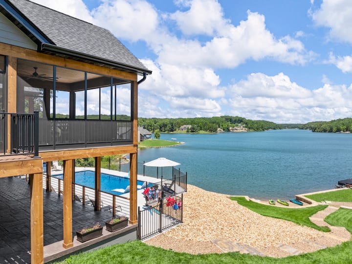 Lakefront Luxe on Alpine Lake
With Private Pool