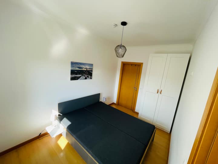 Spálňa na prízemí hlavného domu