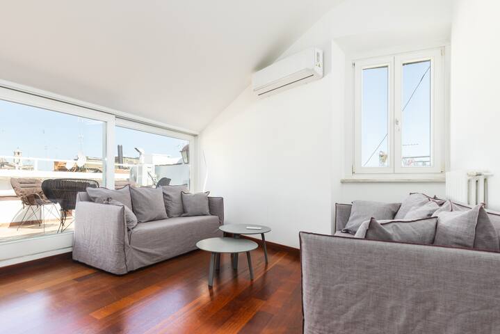 Nikis Maison Navona- Rooftop 4°floor no elevator gallery image 3