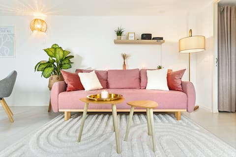 Boho | Cozy Vibes, Cinema Projector & Parking