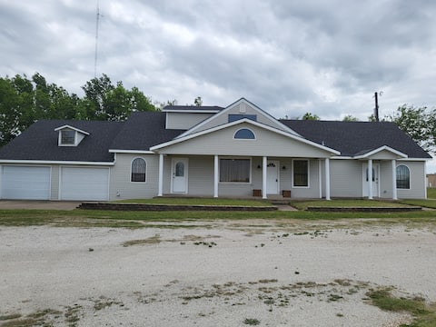 Crew housing near job sites-7