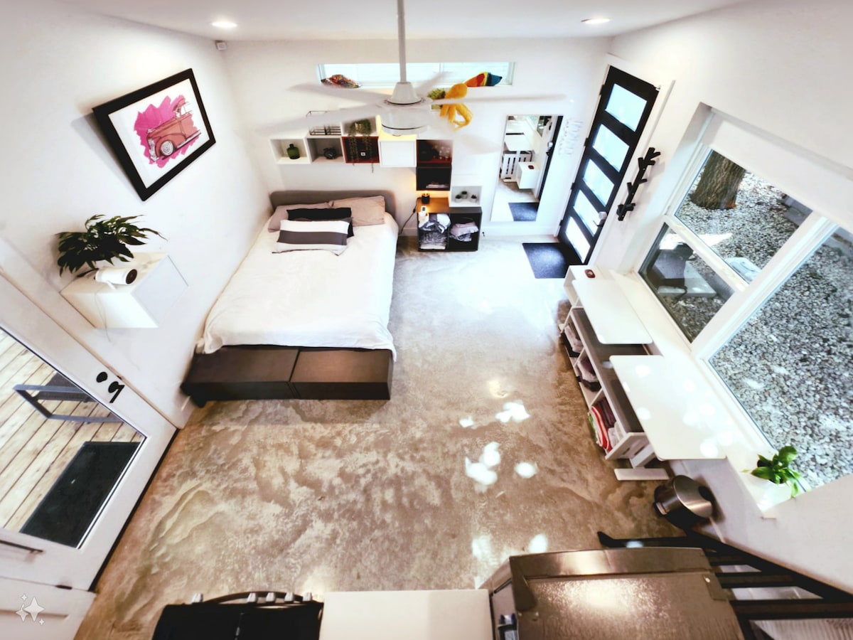 Modern Austin Tiny Home in Chill Neighborhood