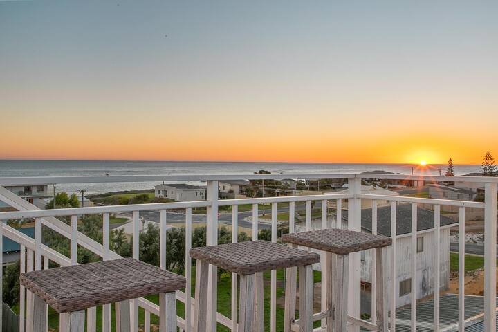 Wildwood, ocean views to the horizon