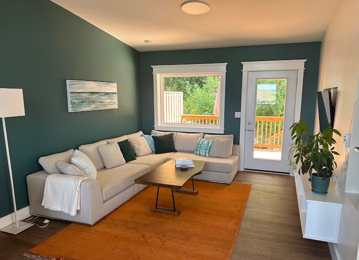 Modern Home With Panoramic View! - Nova Scotia