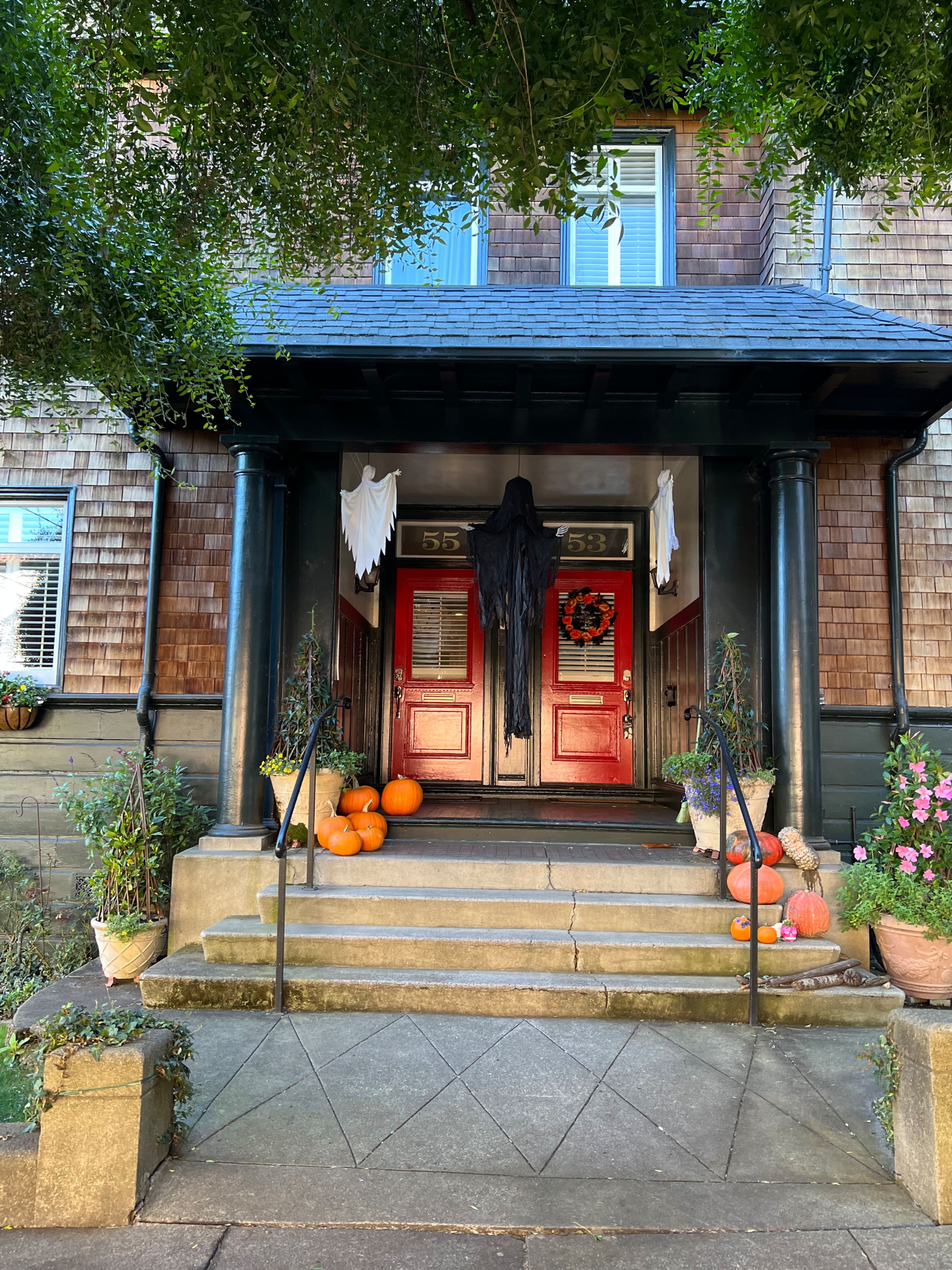 Home in San Francisco · ★5.0 · 5 bedrooms · 3.5 baths - Image 11