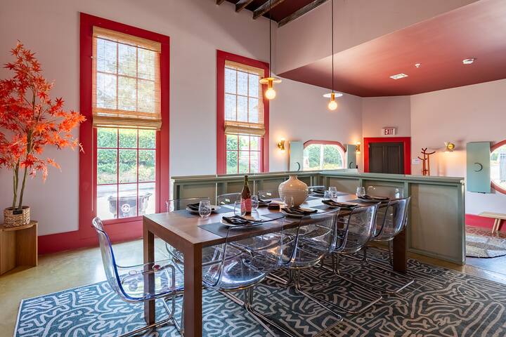 Perfect For Groups * Pool Table * 1 mile to FQ gallery image 4