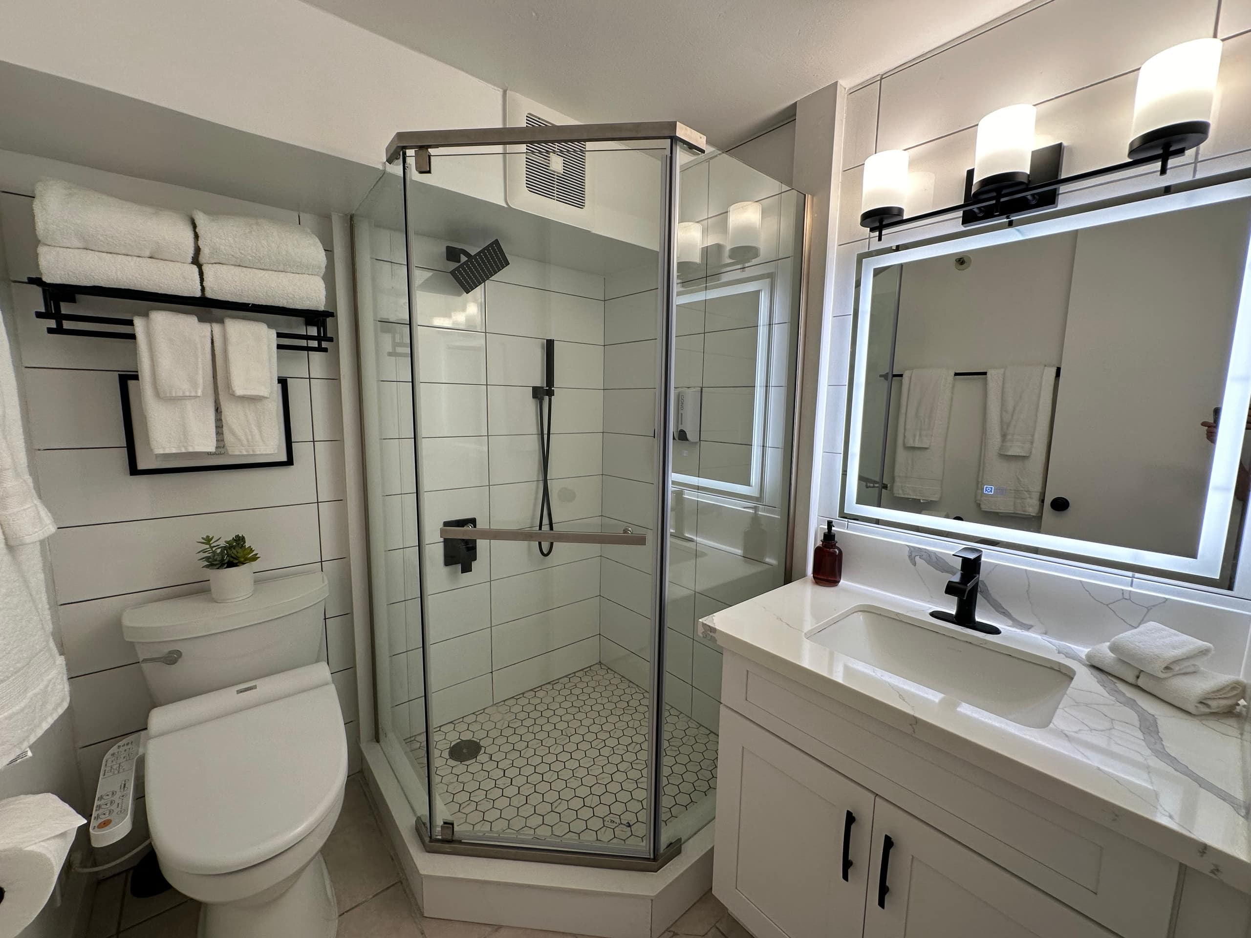 35FL-Newly Renovated Hidden Gem 1BR / Waikiki - Image 8