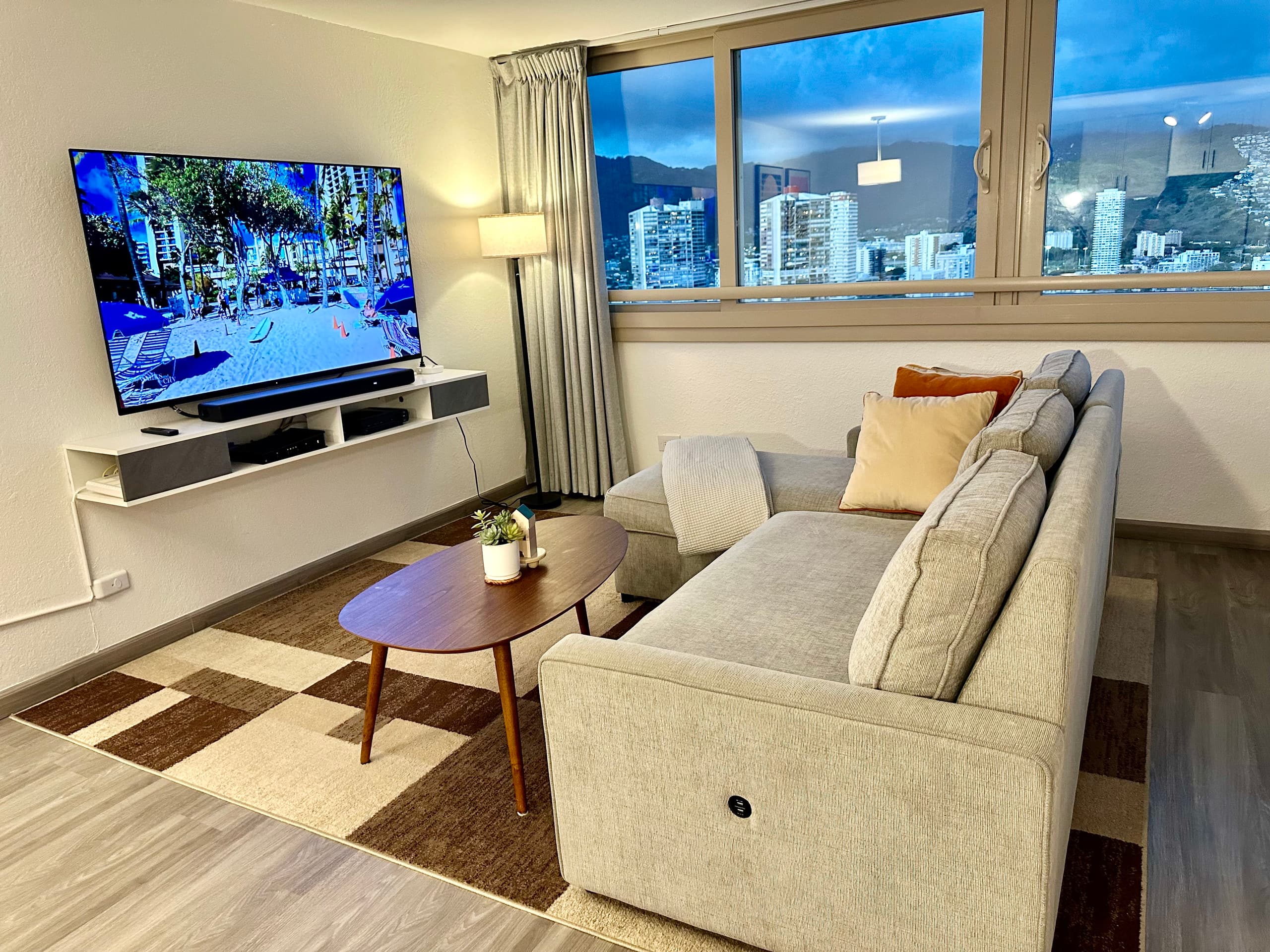 35FL-Newly Renovated Hidden Gem 1BR / Waikiki - Image 4