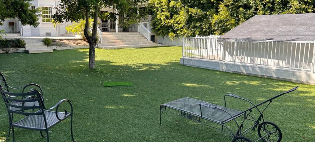 Mansion~Beverly Hills ~5 Bedrooms-6 beds-3 baths