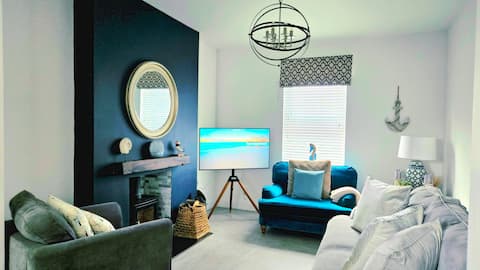 Sandy Beaches Portrush -Steps from Beach & Dining