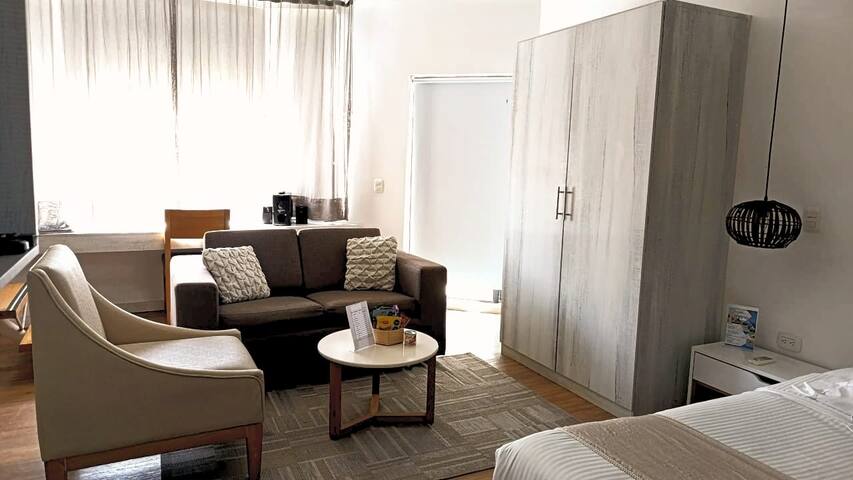 Cartagena Suites De Manga managed Airbnb listing 1