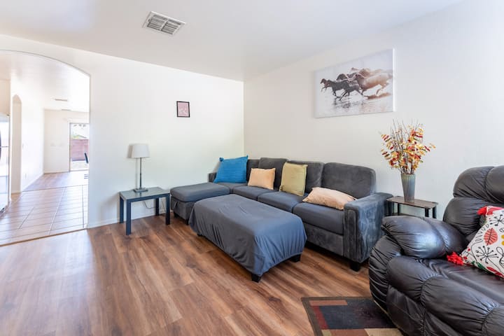 Cozy East Side Home In A Quiet Neighborhood - ツーソン, AZ